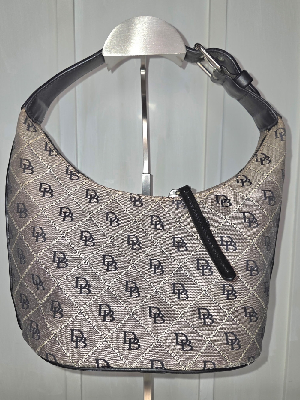 DB Women's Shoulder Bag in Beige and Black Bucker Bag